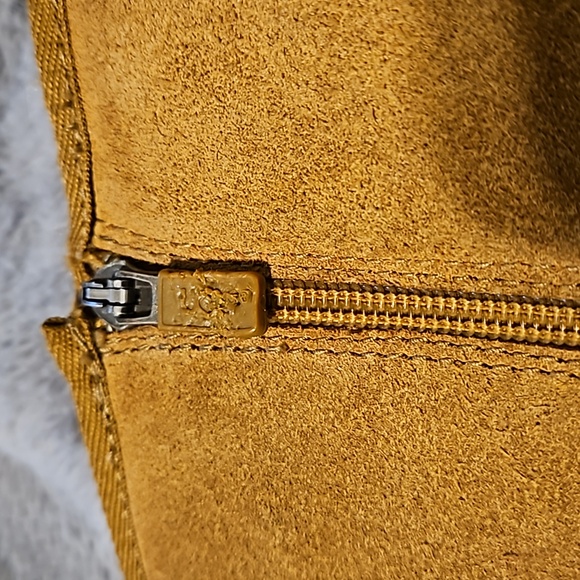 Uggs boots - Picture 5 of 6